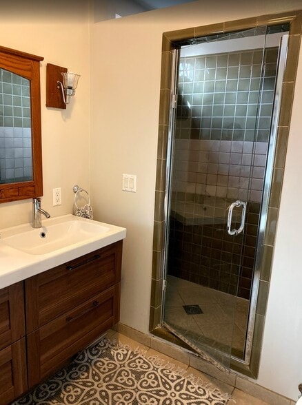 Building Photo - 3344 Virginia Ave