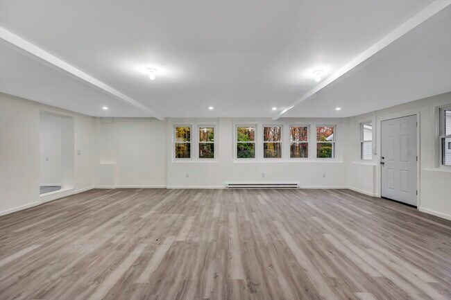 Building Photo - 752 Toll Rd