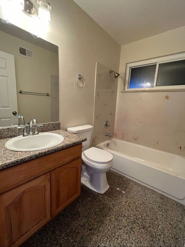 Building Photo - Blacow home for rent! $3499