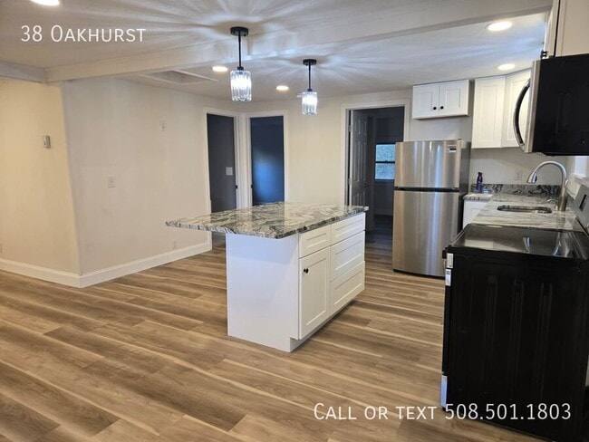 Building Photo - 38 Oakhurst-