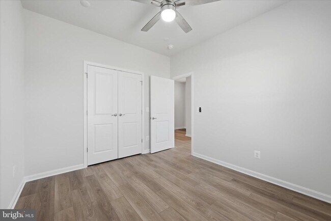 Building Photo - 148 Huntwell W Ave