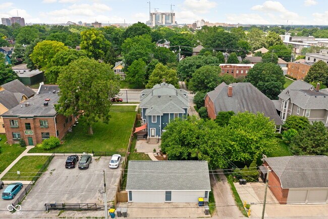 Building Photo - 1531 N College Ave