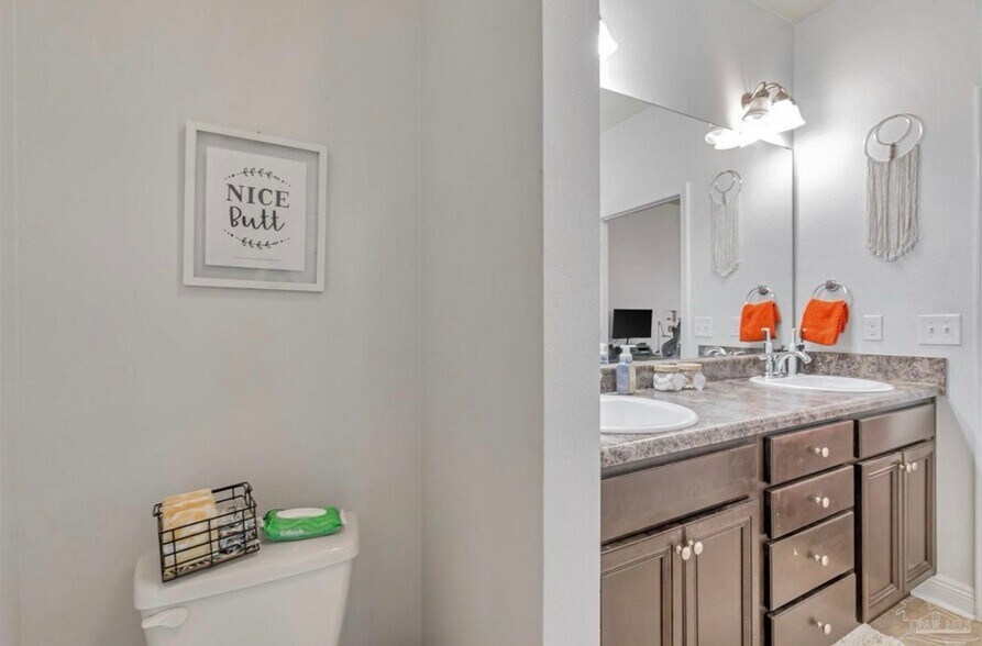 Building Photo - 5811 Rustic Ridge Cir