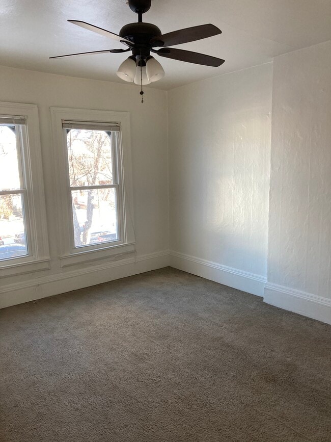Living room - 939 N Ogden St