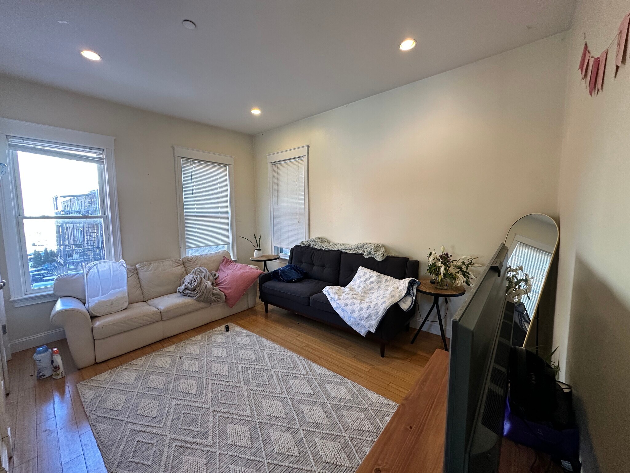 Building Photo - 1625 Tremont St