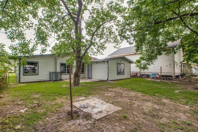 Building Photo - 419 E 42nd St