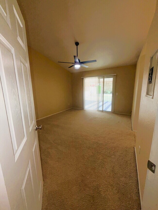 Building Photo - 3-Bedroom Home, Large Rear Yard! La Quinta, Long-term (1 Year) Rental