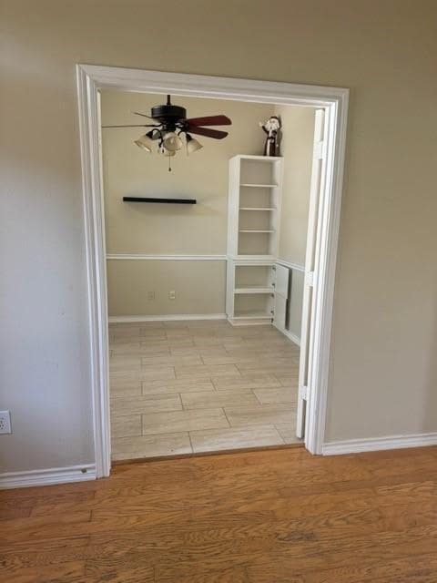 Building Photo - 16319 Zinnia Dr