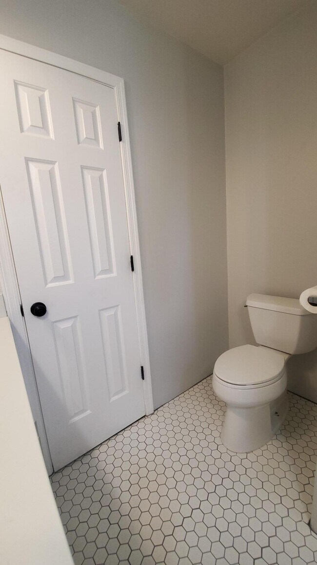 Building Photo - 4128 N 46th Pl