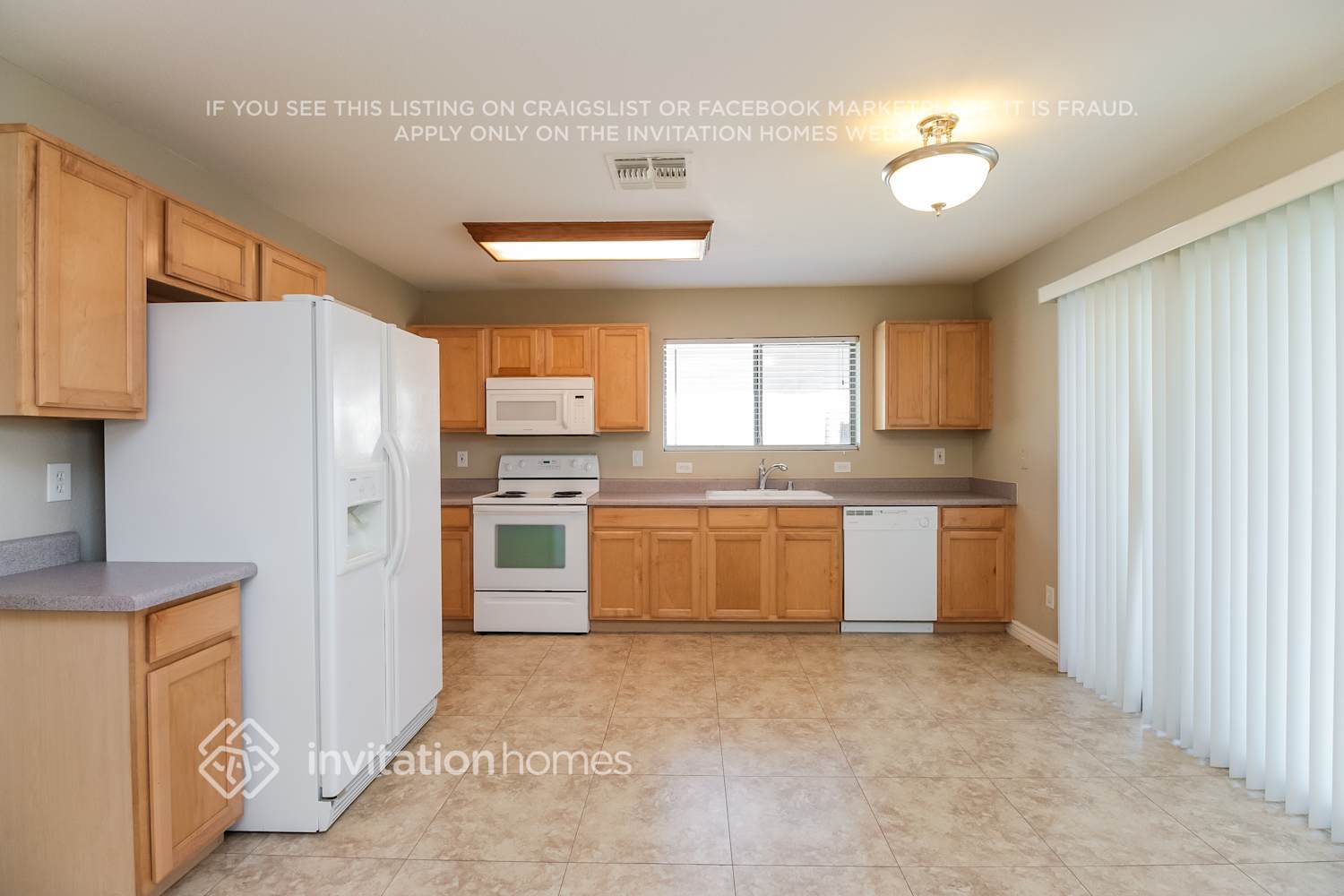 Building Photo - 1043 S Firehole Dr