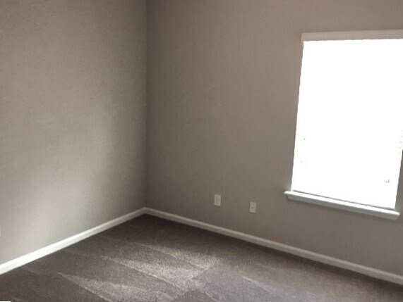 Building Photo - 144 Athens Dr