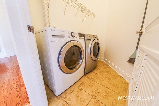 Building Photo - 5172 S Michigan Ave