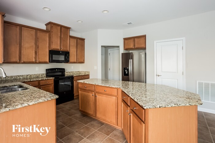 Building Photo - 2030 Hamil Ridge Dr