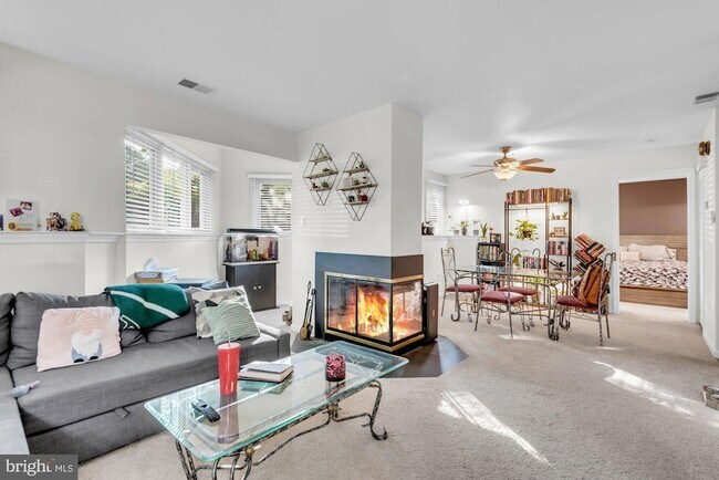 Building Photo - 5006 Dorsey Hall Dr