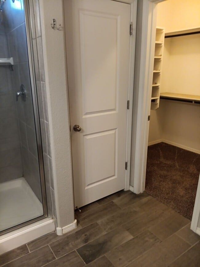 Building Photo - 4 Bedroom, 2 Bathroom! Lovely Home! Schedule a Showing!