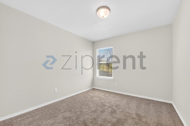 Building Photo - 1512 Chama Dr