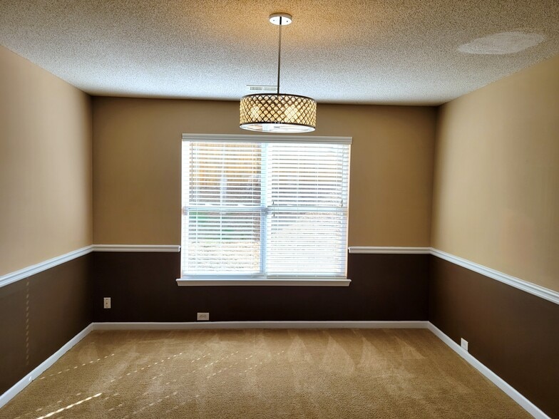 Building Photo - 4124 Alveston Dr
