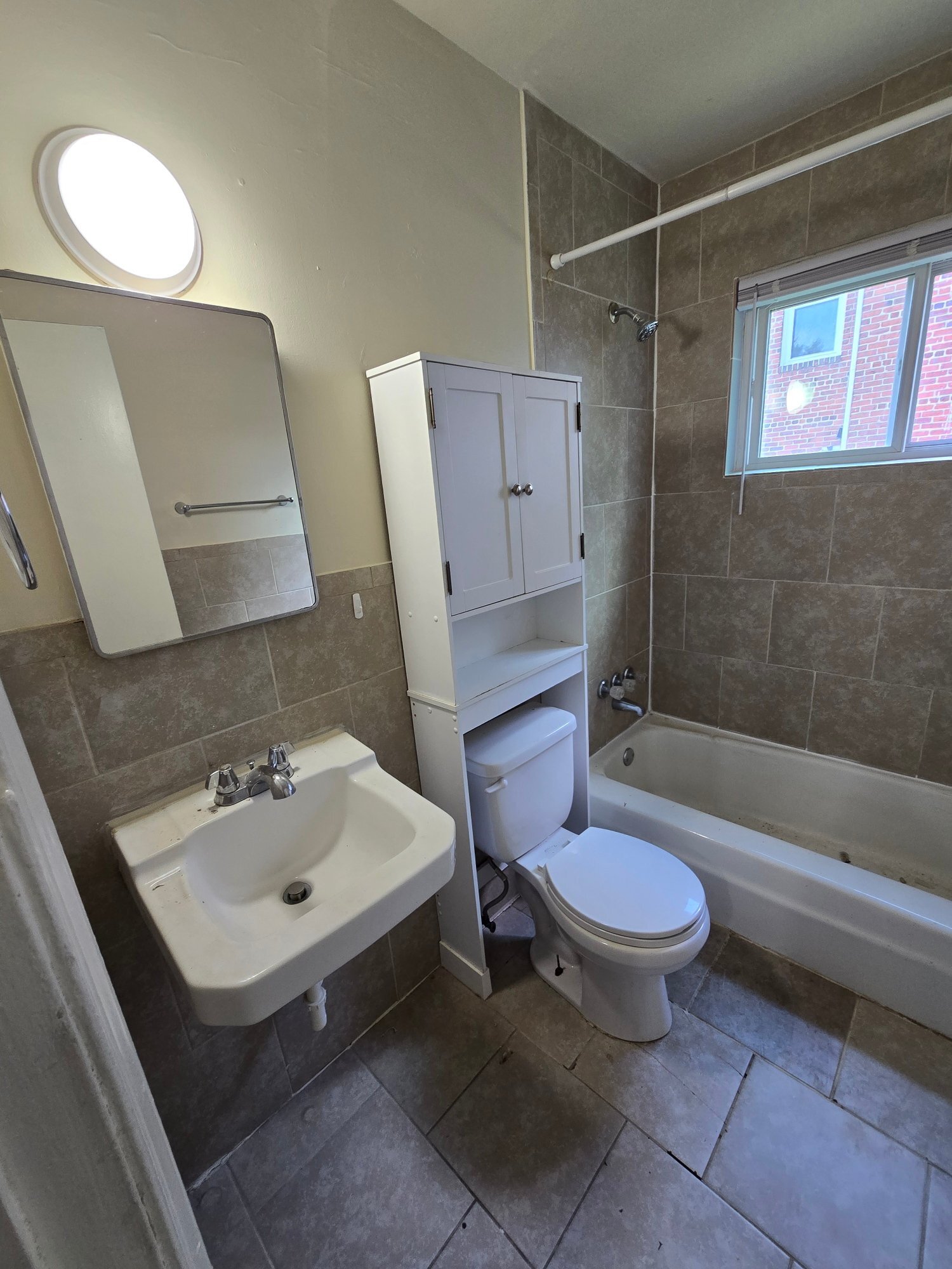 Building Photo - 1210 Carlisle Ave