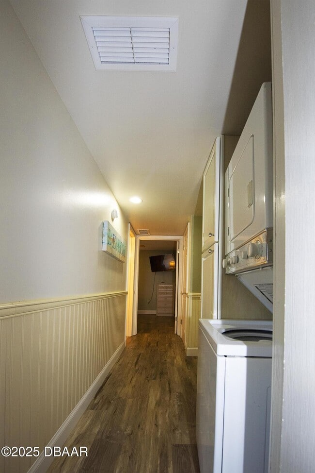 Building Photo - 1571 S Atlantic Ave