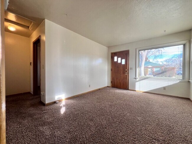 Building Photo - 2722 W Bannock St