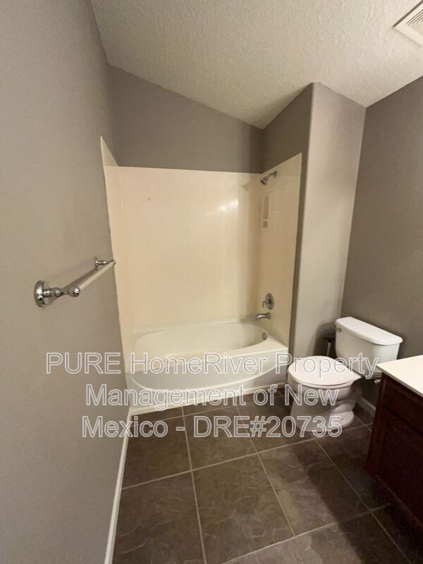 Building Photo - 10115 Avenida Vista Cerros NW
