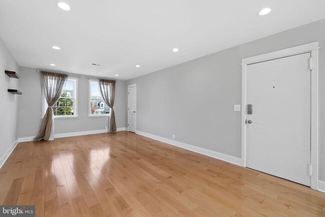 Building Photo - 3476 S Utah St