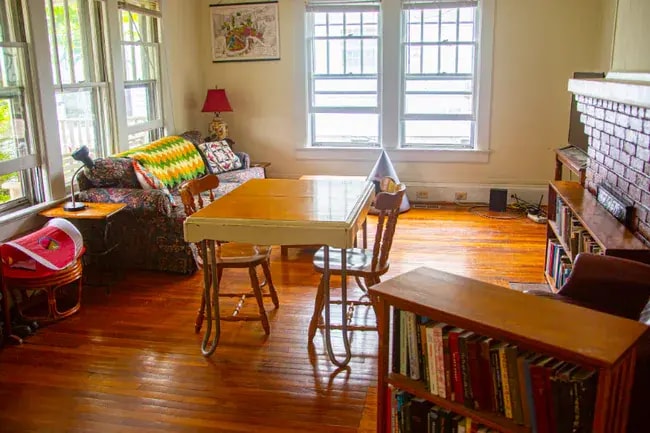 Building Photo - 211 W Geer St