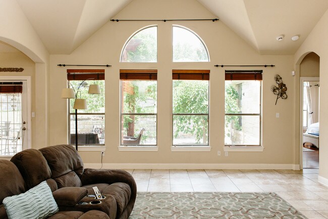 Building Photo - 5700 Keli Ct