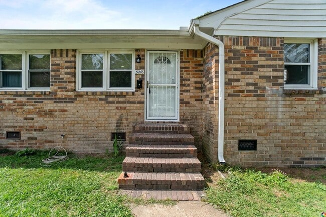 Building Photo - Chelsea Avenue