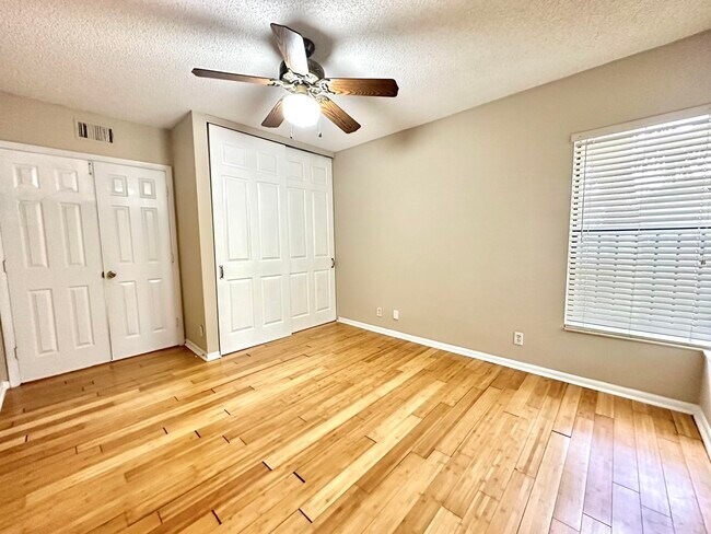 Building Photo - 4509 Carambola Cir S