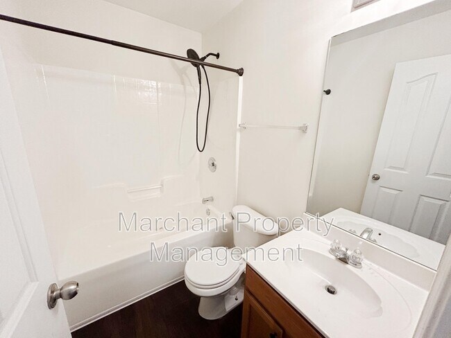 Building Photo - 510 Riello Dr