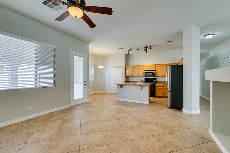 Building Photo - 1404 Pullman Pointe Ct