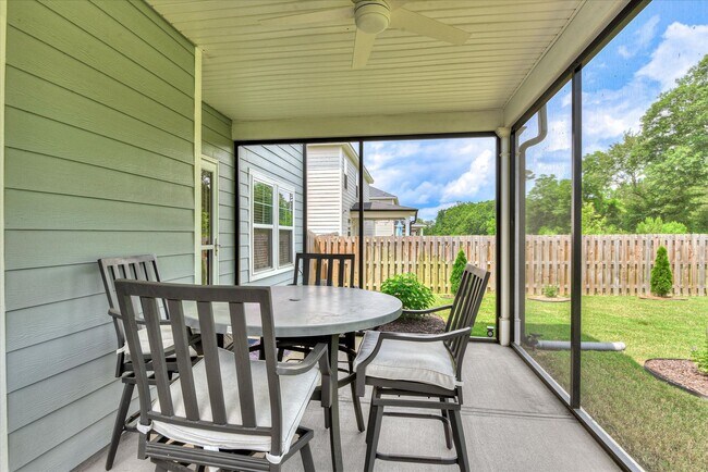 Building Photo - 6051 Big Pond Trl