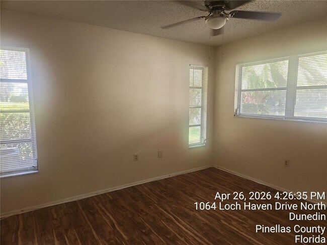 Building Photo - 1064 Loch Haven Dr N