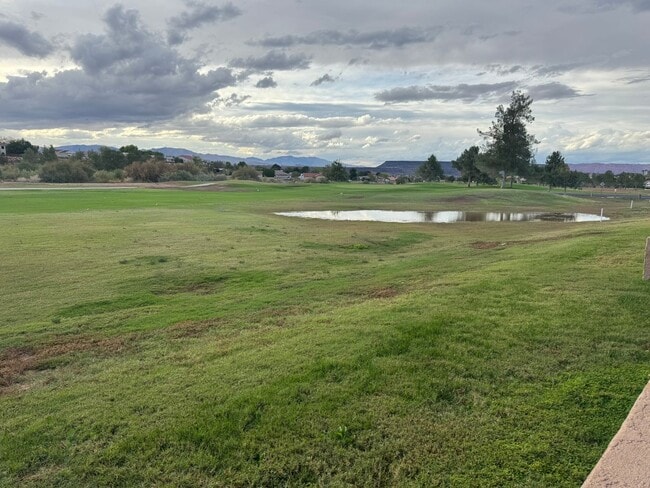 Building Photo - Beautiful Furnished 2 Bedroom Home on Golf Course!!