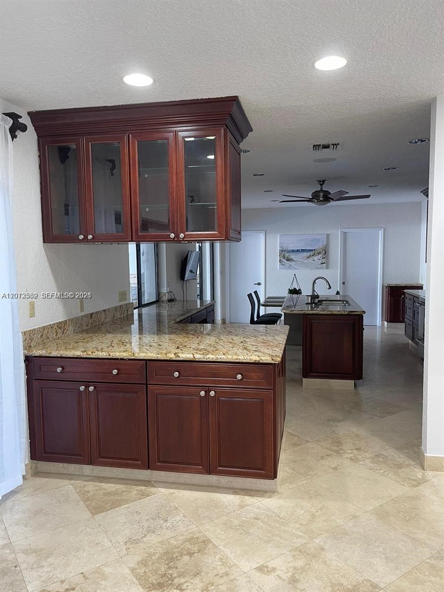 Building Photo - 612 Hibiscus Dr