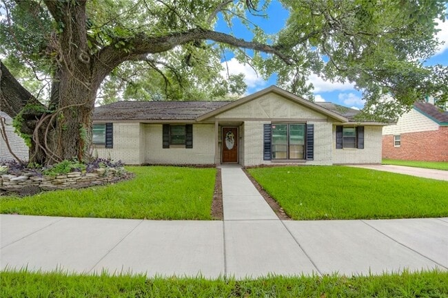 Building Photo - 2117 Willow Wisp Dr