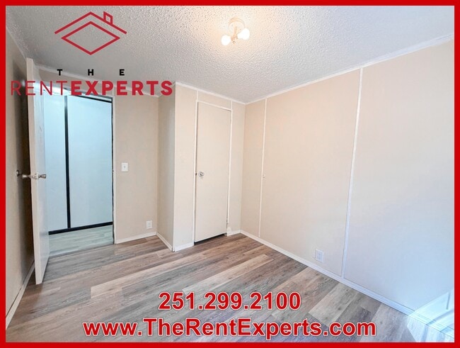 Building Photo - 6360 Mauvilla Dr W