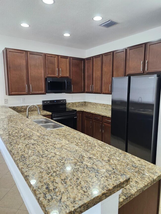 Building Photo - 1322 SW 147th Ter