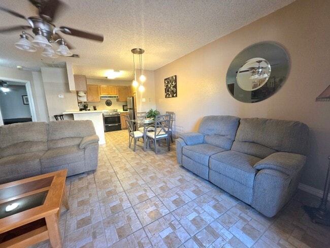 Building Photo - Condo for lease in Medical Area!