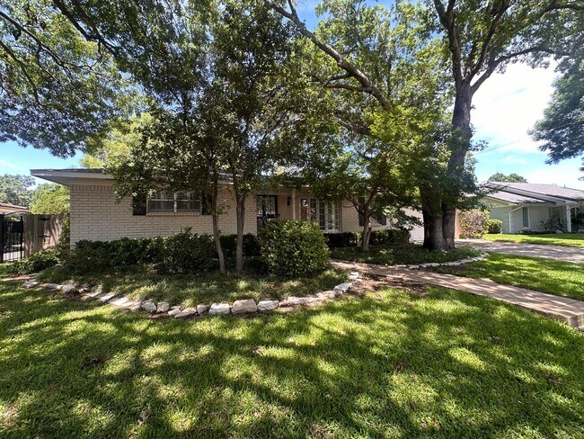 Building Photo - Overton Park home for Lease