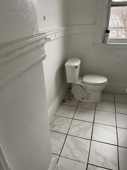 Bathroom - 1026 Wallace Ave