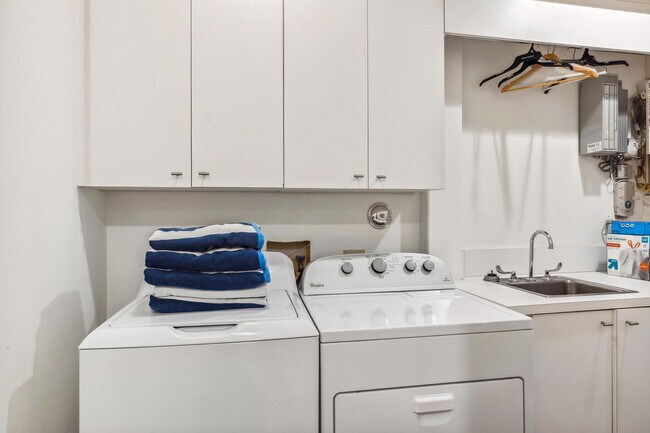 Building Photo - 3301 NE 16th St