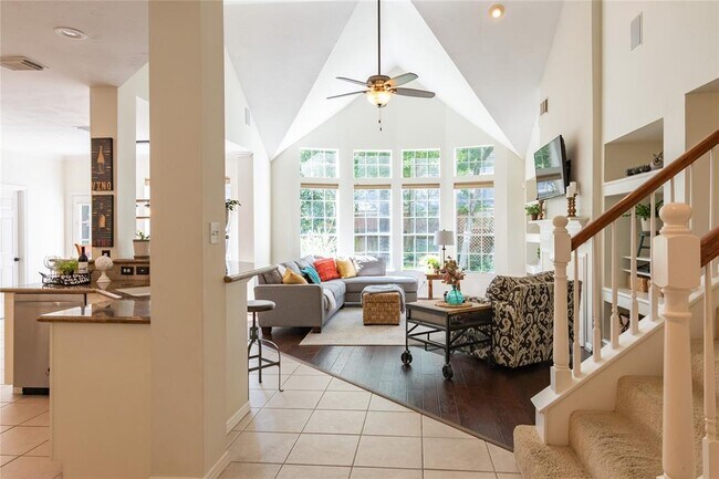 Building Photo - 43 N Greenvine Cir