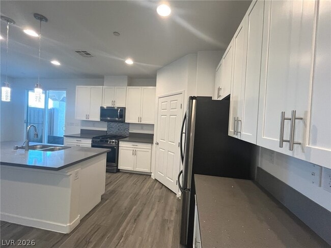 Building Photo - 1533 Franklin Ln