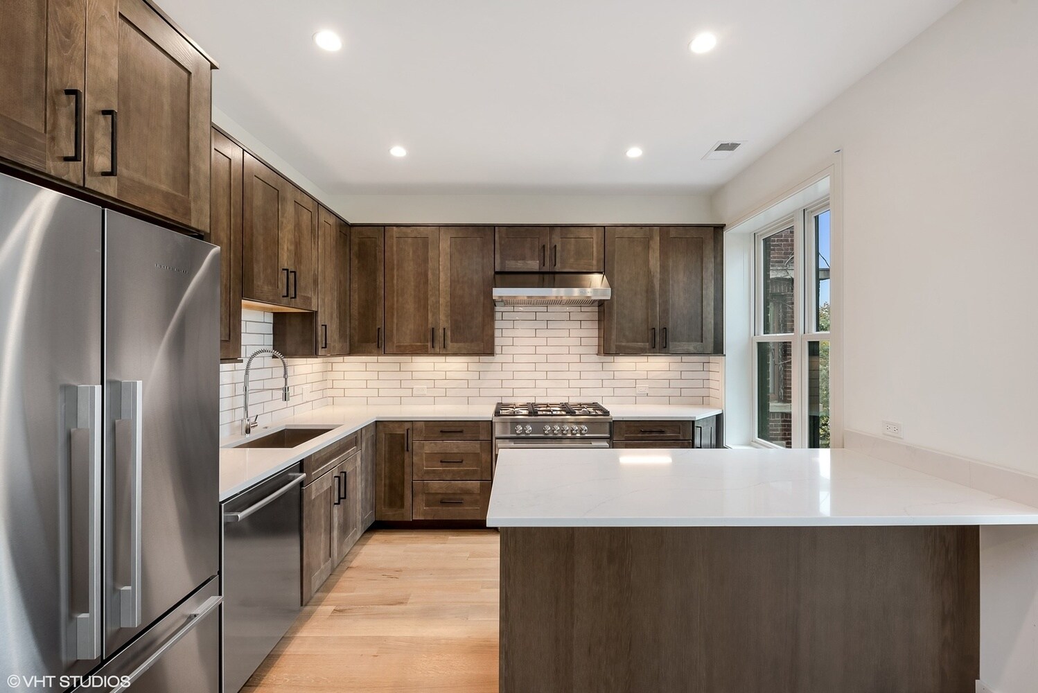 Kitchen - 1508 W Addison St