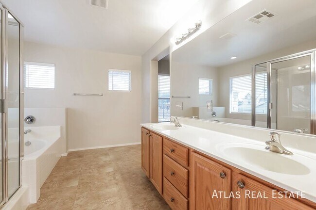 Building Photo - 5913 Tamarack Lodge Ln