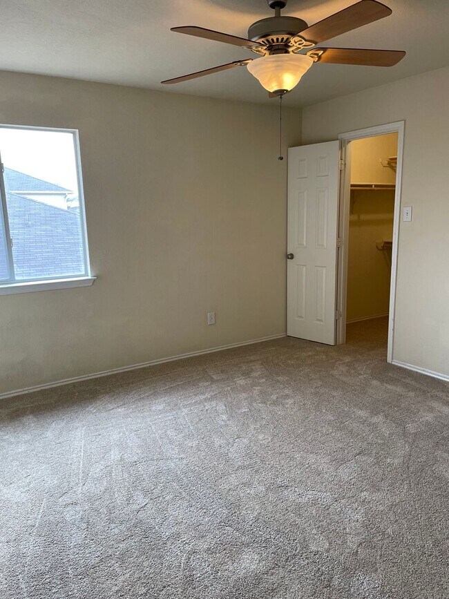 Building Photo - Applications Received! Bright & Spacious 3BR/2.5BA with Loft and Two-Car Garage in Sendero Springs
