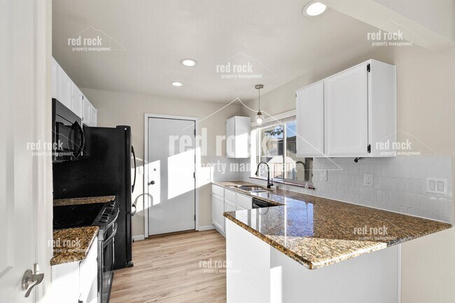 Building Photo - 6103 W Wind River Dr