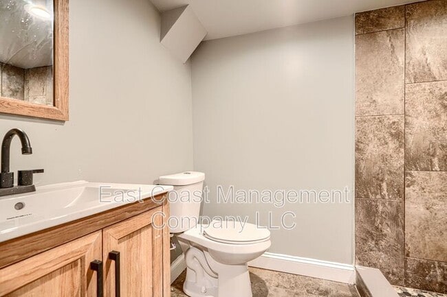 Building Photo - 2535 Shirley Ave